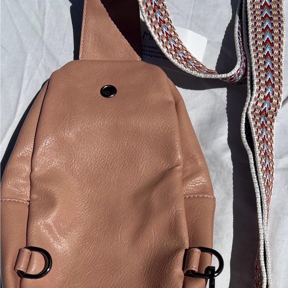 Tan Leather Sling Bag. NWT with guitar string. - Picture 2 of 6
